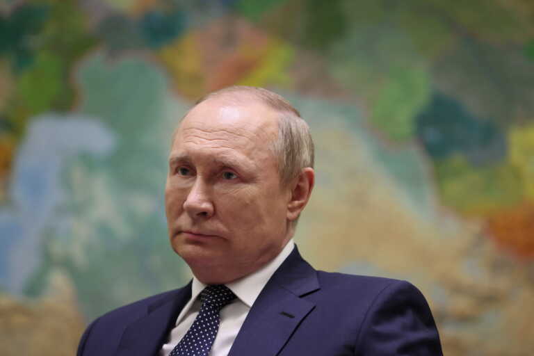 Ο Πούτιν λέει πως τσακίζει τους Ουκρανούς «σαν καρύδια» – Τηλεοπτική επανεμφάνιση του «Τσάρου»