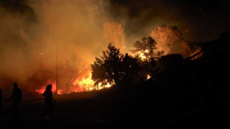 Ολονύχτια μάχη με τις φλόγες στο Ρέθυμνο – Εκκενώθηκαν έξι οικισμοί - Ισχυροί άνεμοι πνέουν στην περιοχή